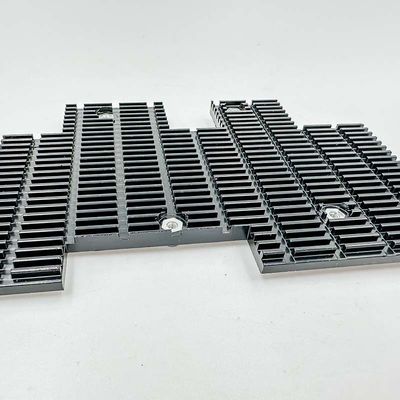 Le radiateur fait sur commande 3240 11mm d'alliage d'aluminium a oxydé Chip Heat Sink électronique noir