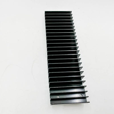 Commande numérique par ordinateur en aluminium faite sur commande de radiateur usinant la LED allumant le radiateur de panneau de carte PCB