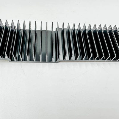 Commande numérique par ordinateur en aluminium faite sur commande de radiateur usinant la LED allumant le radiateur de panneau de carte PCB