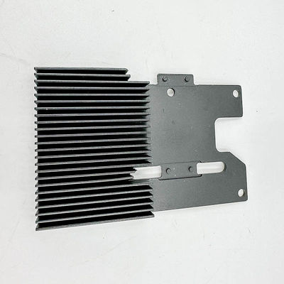 Radiateur en aluminium fait sur commande de usinage de radiateur de pièces de la commande numérique par ordinateur ISO9001