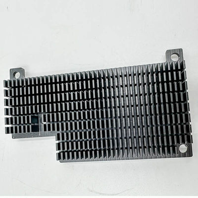 Radiateur anodisé par noir de système de refroidissement, radiateur en aluminium fait sur commande d'unité centrale de traitement