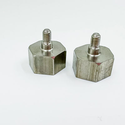 Pièces de machine de tour de commande numérique par ordinateur en métal usinant l'axe fait sur commande de l'acier inoxydable 316 de solides solubles 304