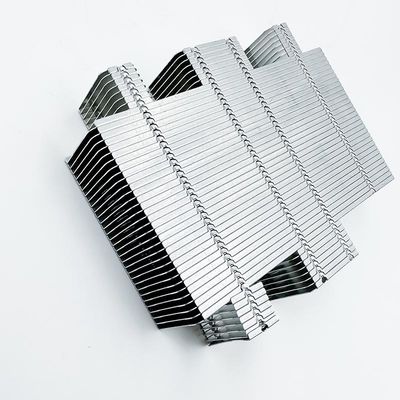 Les pièces de usinage adaptées aux besoins du client de commande numérique par ordinateur cuivrent les ailerons en aluminium de radiateur pour l'unité centrale de traitement