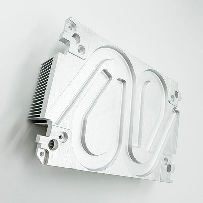 Radiateur en aluminium de usinage de pièces en métal de commande numérique par ordinateur pour l'inverseur photovoltaïque