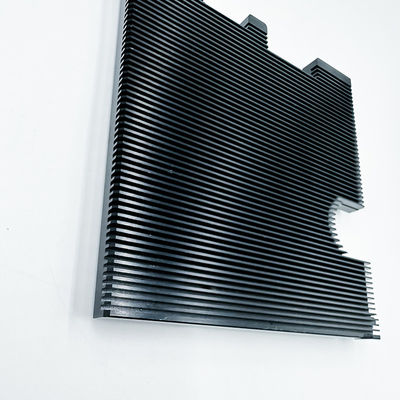 Radiateur anodisé noir en aluminium de usinage de radiateur de pièces de commande numérique par ordinateur d'automobile