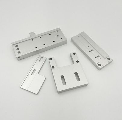 Pièces en aluminium faites sur commande de commande numérique par ordinateur traitant la commande numérique par ordinateur pour tourner les pièces de usinage