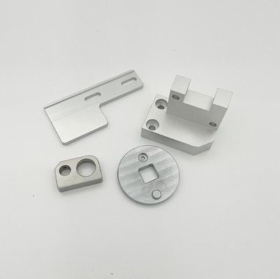 Pièces en aluminium faites sur commande de commande numérique par ordinateur traitant la commande numérique par ordinateur pour tourner les pièces de usinage