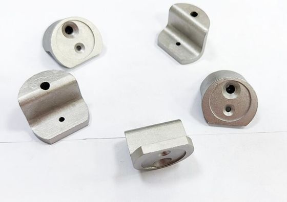 Les pièces de moulage mécanique sous pression d'alliage d'aluminium, solides solubles service de moulage mécanique sous pression pour le logement de projecteur